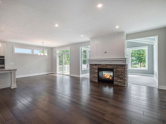4th image of 7973 Wild Currant Way #121
