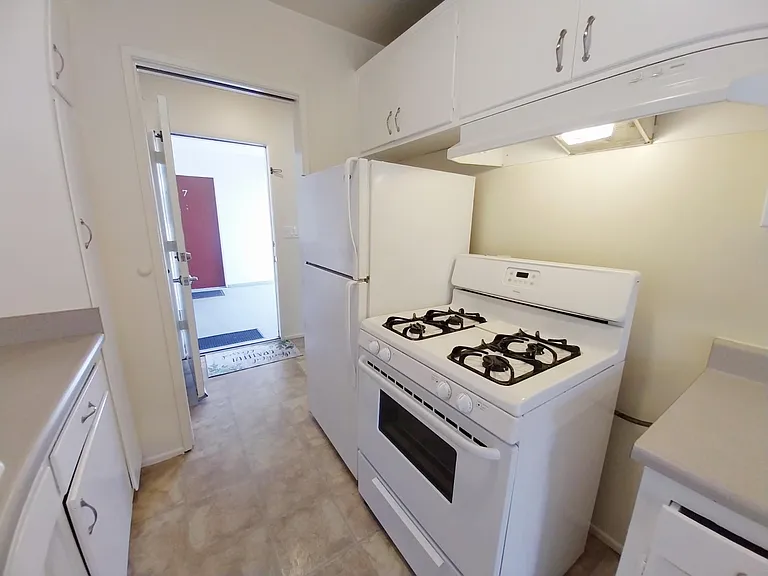 2937 N Garey Ave — Photo 10