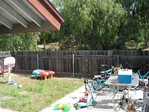 2nd image of 1425 Manzana Way