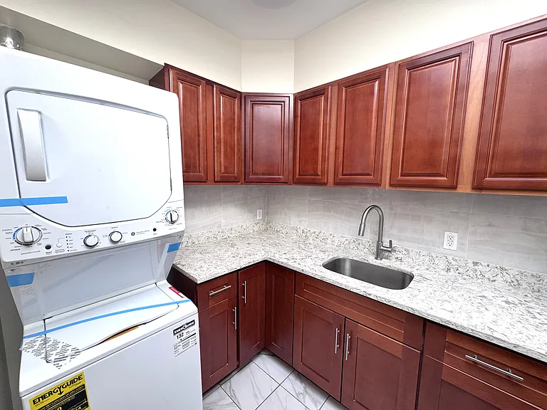 1285 Putnam Ave #1 — Photo 28