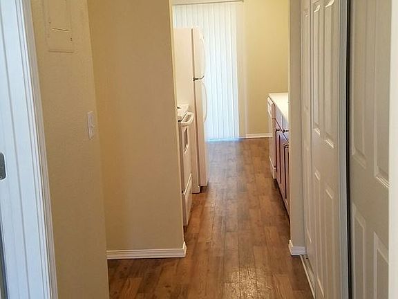 3rd image of 13227 Ambaum Blvd SW APT 210