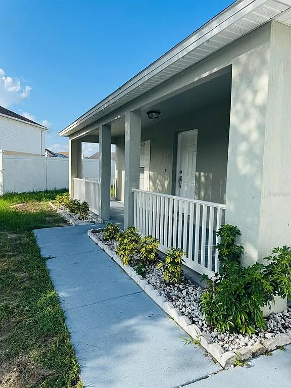 3 bed, 2.0 bath, 1632 sqft, $1,800 — Photo 3