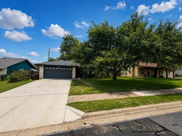 1704 Foxfire Dr, Round Rock, TX 78681