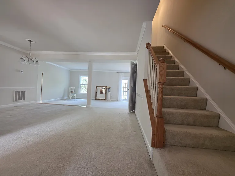 5730 Wood Creek Ln — Photo 2
