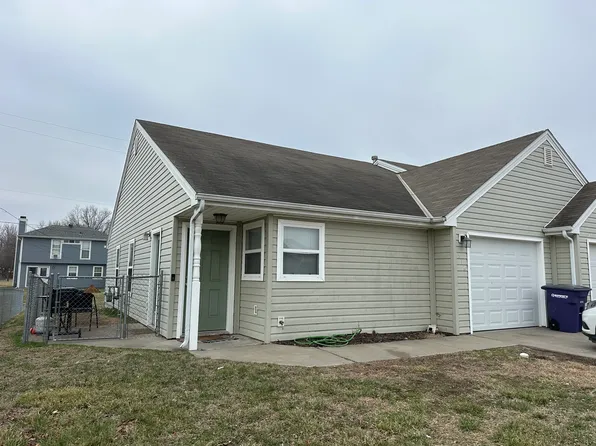 512 Brookmont Dr, Manhattan, KS 66502