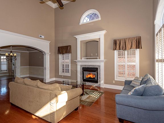 3rd image of 269 Savannah Park Dr