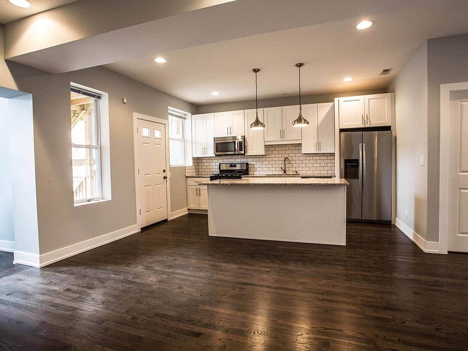 1st image of 1005 N California Ave #2