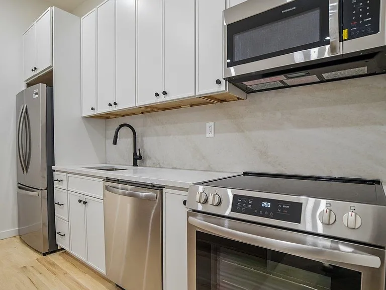 62.5 Oak St #2 — Photo 6