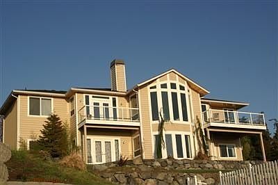 1st image of 221 Grandview Cir