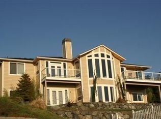 221 Grandview Cir, Camano Island, WA 98282