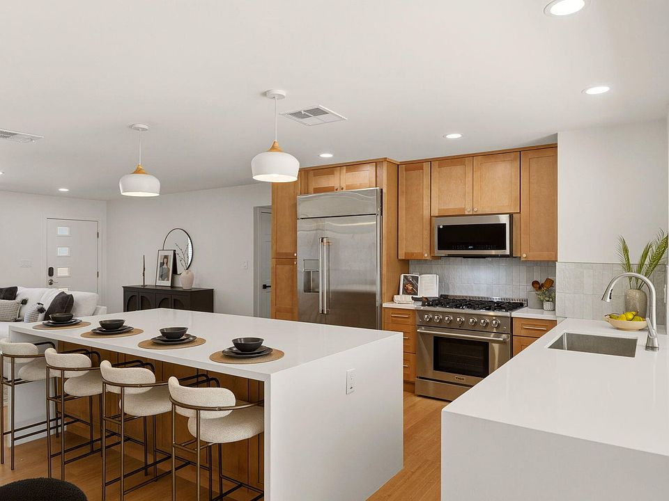 1st image of 2839 E SIERRA Street
