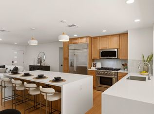2839 E SIERRA Street, Phoenix, AZ 85028