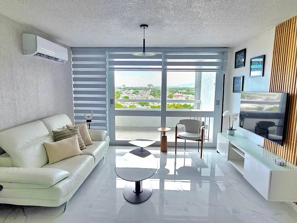 Cond. Laguna Gardens Ii Apto. 11-g, Isla Verde