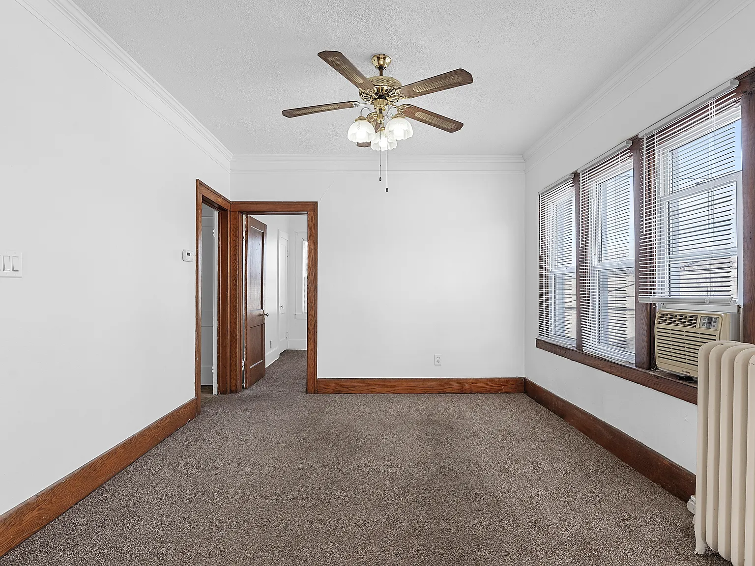 2 bed, 1000 sqft, $1,200 — Photo 3