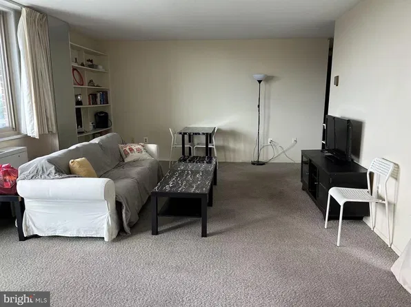 1 E University Pkwy Unit 1001, Baltimore, MD 21218