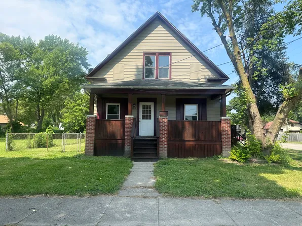 2121 N Bond St, Saginaw, MI 48602