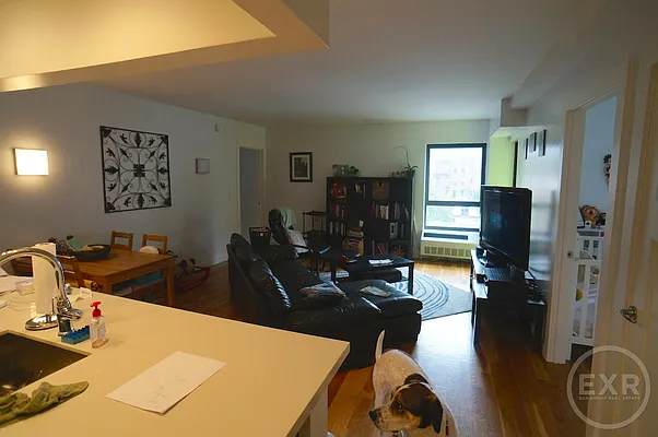 Rented by EXR | media 27