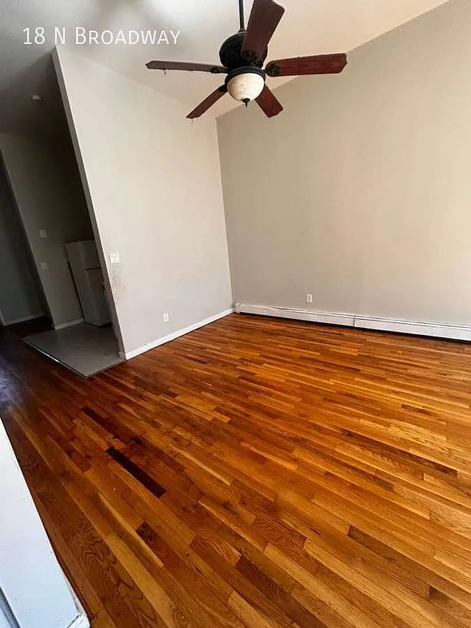 3 bed, $3,200 — Photo 4
