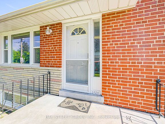3rd image of 125 Connaught Ave