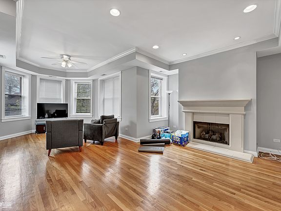 3rd image of 1520 W Birchwood Ave #2