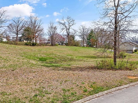 4th image of 435 Baye Rd