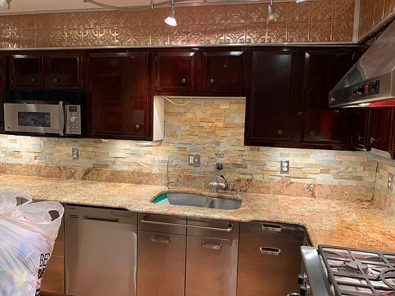 3rd image of 4620 N Park Ave APT 109W