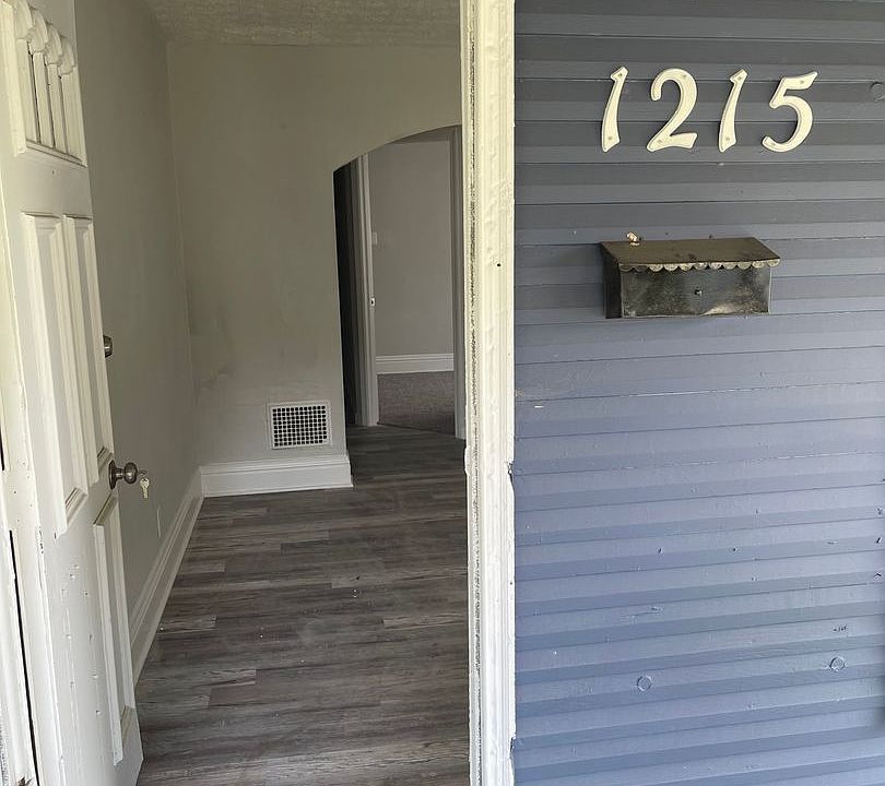 12131215 Pine Street 1213 Pine St Middletown OH Zillow