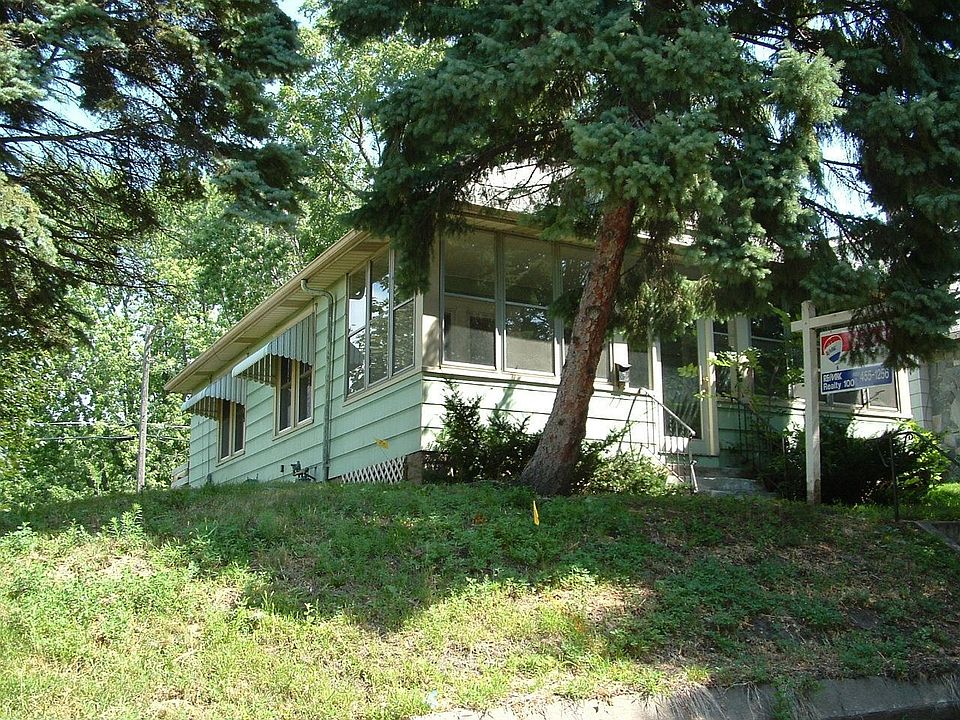 On 1 1/2 lots