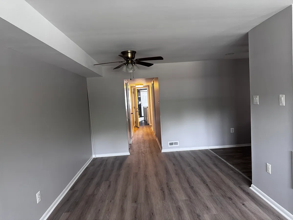Building Photo - 2162 Strahle St #1
