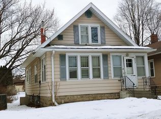 928 N 4th St, Mankato, MN 56001