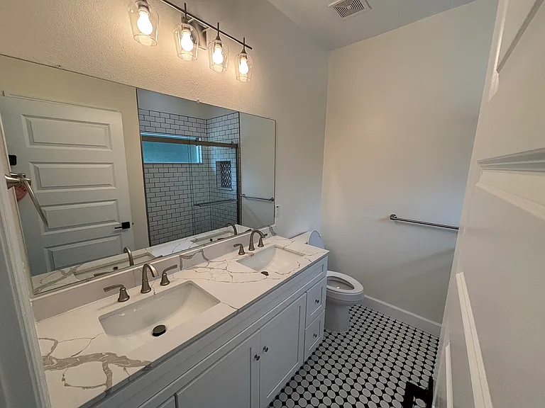 346 NW 3rd Ave — Photo 11