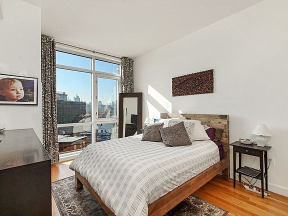 3rd image of 1124 31st Ave APT 5E