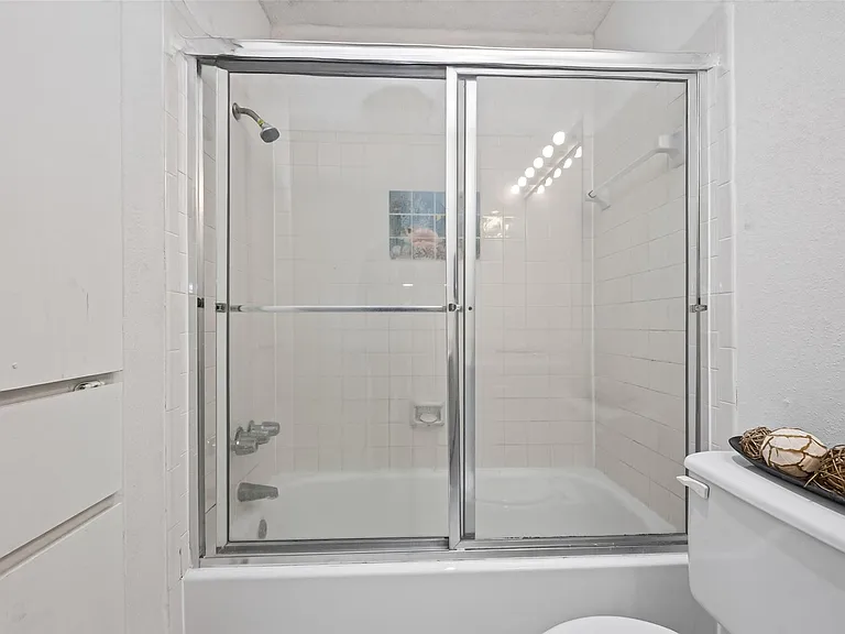 9435 Pagewood Ln — Photo 37