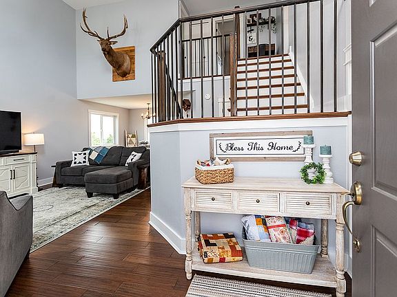 Vaulted Entryway