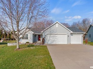 3480 Fernwood Ave, Bettendorf, IA 52722
