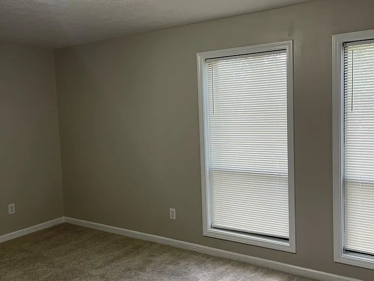 7583 Raleigh Ln — Photo 12