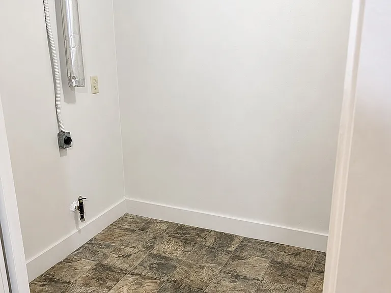622 River Ave #C — Photo 11