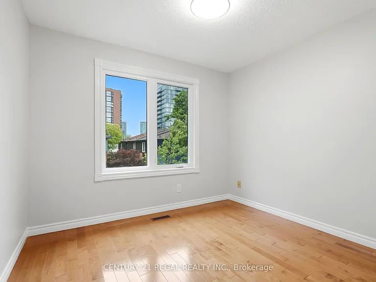 56 Michener Ct — Photo 20