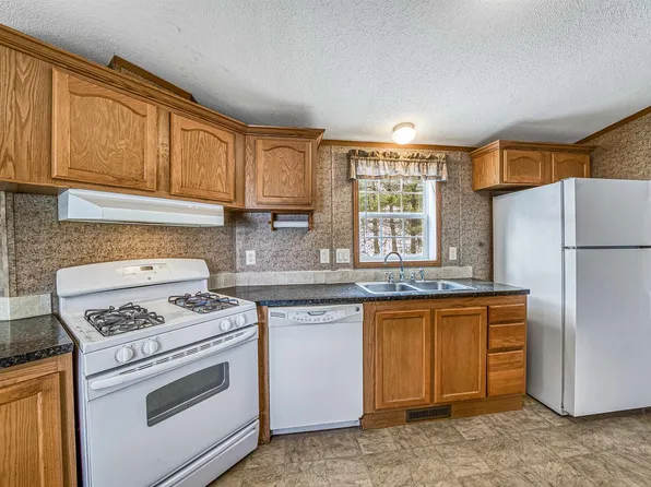 26 Popple Way, Newport, NH 03773