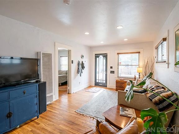 5th image of 4777 35th St