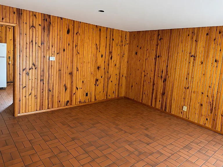 645 W Adams St — Photo 3
