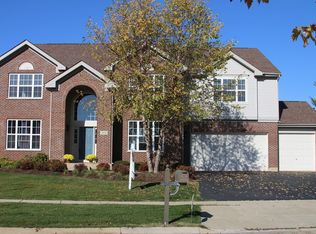 311 Waterford Ct, McHenry, IL 60050