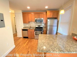 17 Cutler St UNIT 201, Winthrop, MA 02152
