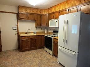 5th image of 10 Lori Dr