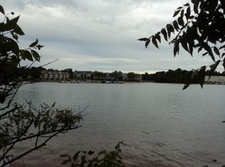 18222 Delray Dr, Cornelius, NC 28031