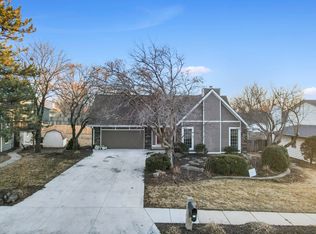 15111 Farnam Cir, Omaha, NE 68154