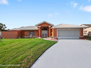 705 Simon St SE, Palm Bay, FL 32909