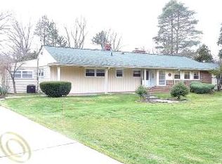 31731 Belmont St, Farmington Hills, MI 48336