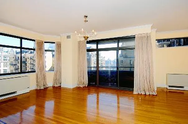 Rented by Corcoran | media 14