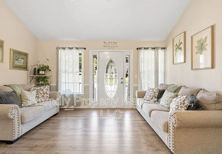 1608 Rogers Pointe Ln — Photo 3